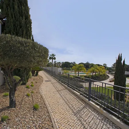 Pine Hills Reva Santuary Modern Elegance By Interhome *