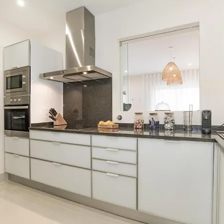 Pine Hills Reva Santuary Modern Elegance By Interhome Appartamento