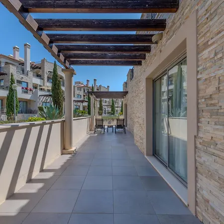 Pine Hills Reva Santuary Modern Elegance By Interhome Appartement